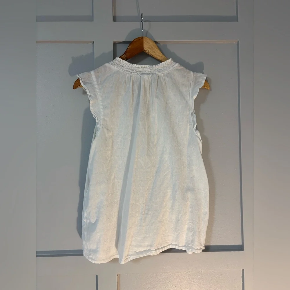 Old Navy Crinkle Guaze Ruffle Cap Sleeve Top - Picture 6 of 8